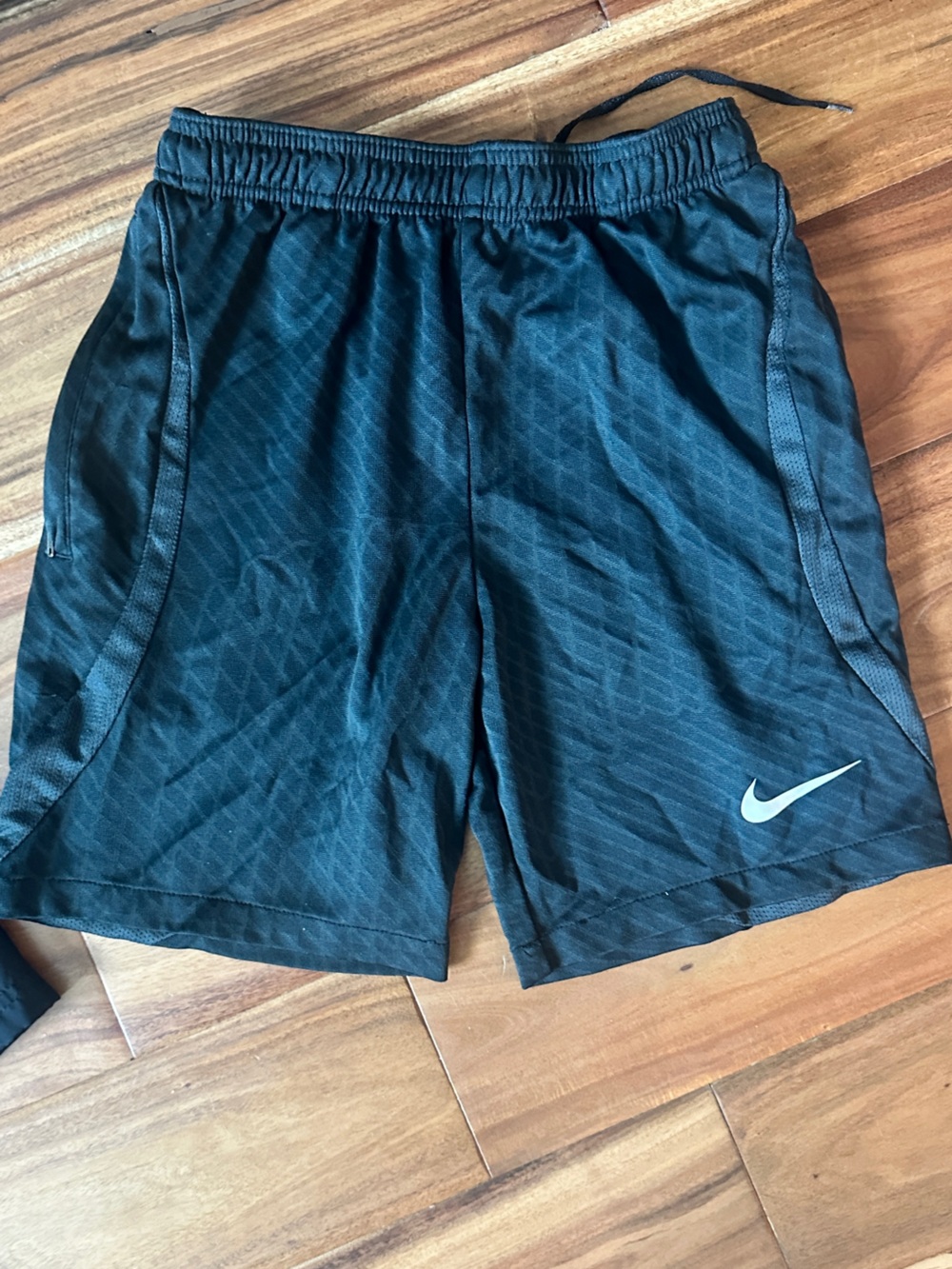 Lot of Boys Large Athletic Shorts 4 Nike 1 under Armour